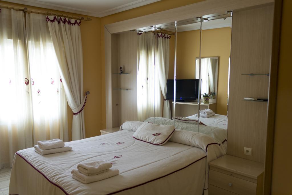 Hostal Dulcinea Esquivias Екстер'єр фото