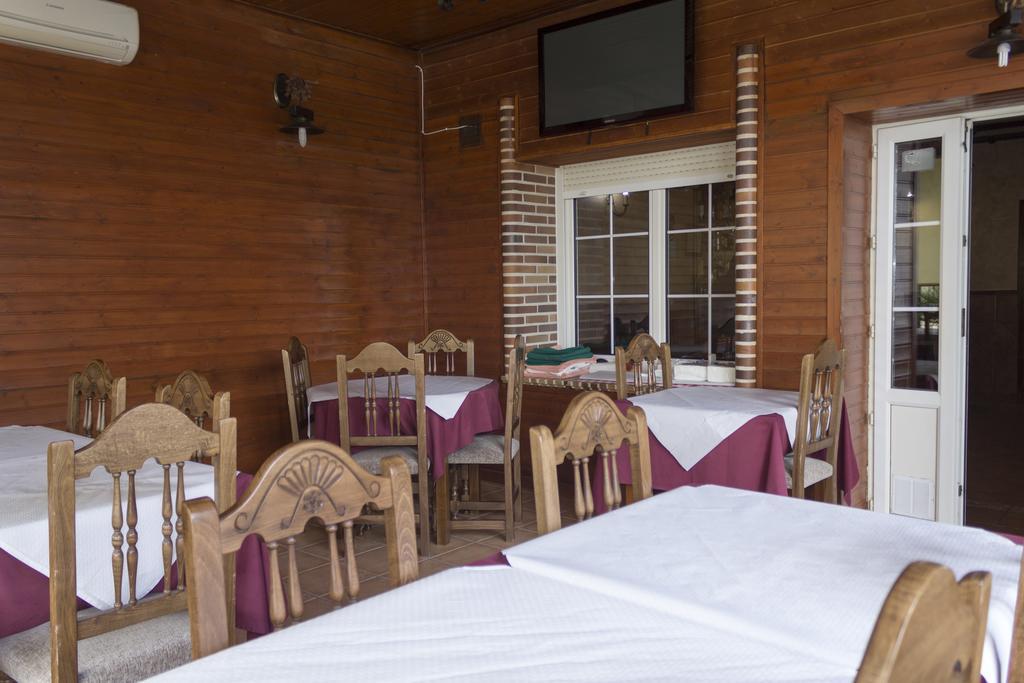 Hostal Dulcinea Esquivias Екстер'єр фото